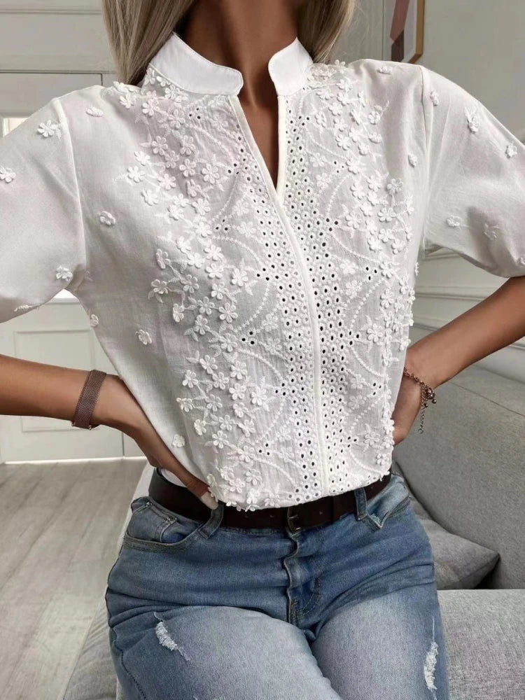 Elisa | Blouse with Delicate Embroidery