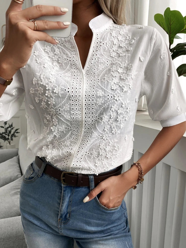 Elisa | Blouse with Delicate Embroidery
